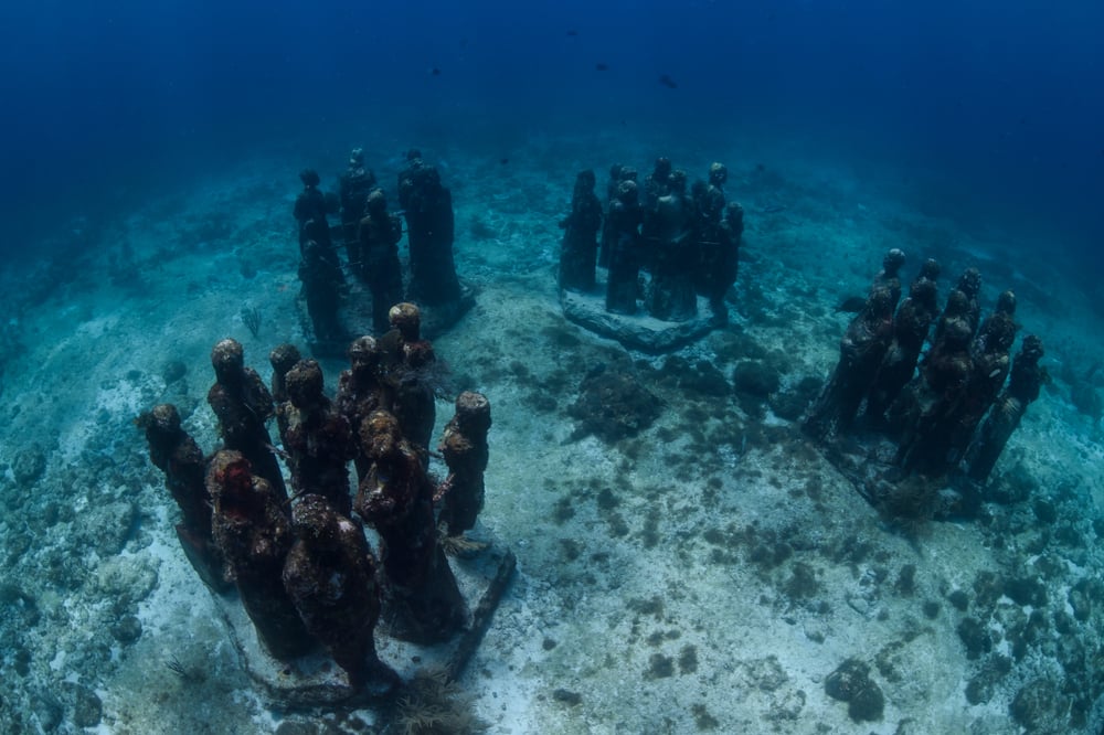 Submerged wonders of the ocean - Best Of Glamour